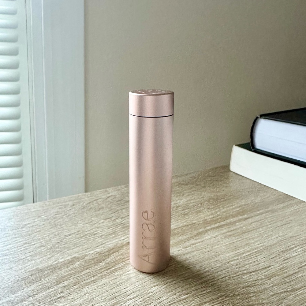 Arae Capsule Pill Case - Rose Gold
